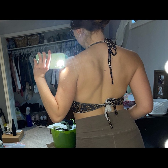 Cheetah print bralette / halter crop top - Picture 3 of 3